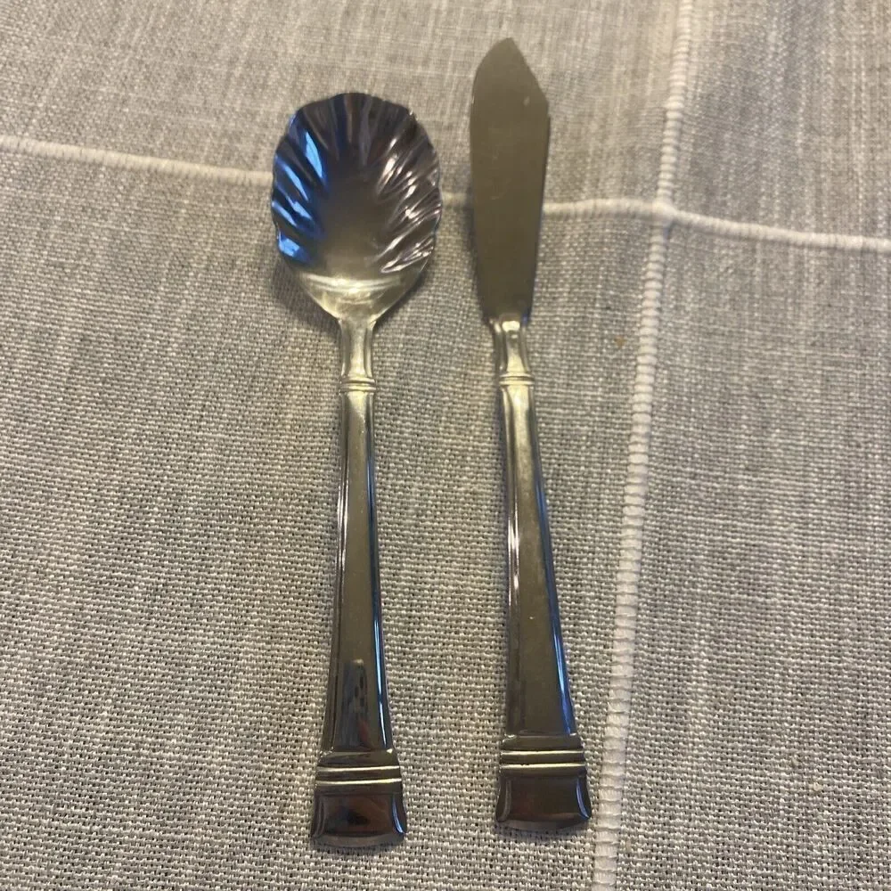 Wallace Zenith Frost sugar spoon and butter knife stainless steel flatware